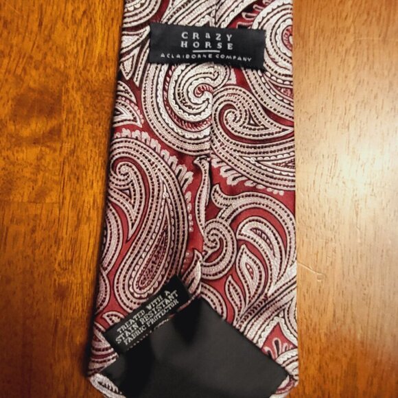 Crazy Horse ~ Paisley Necktie ~ Good Condition - Picture 5 of 8